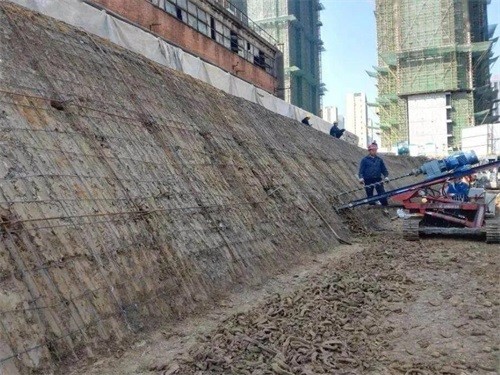 阿勒泰建筑边坡支护
